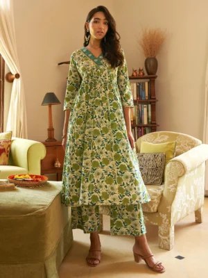 OFF-WHITE COTTON FLORAL PRINTED KURTA WITH PALAZZO